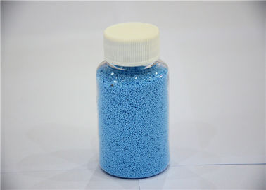 La couleur tachette le sulfate de sodium le bleu qu'anhydre tachette les granules détersifs 25kg inodore/sac